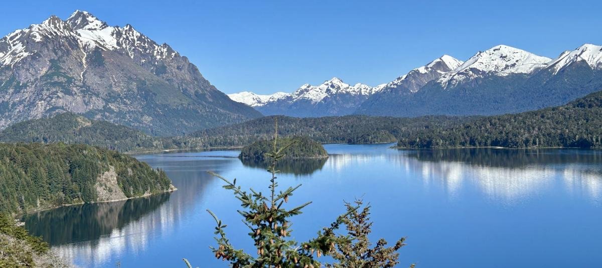 BARILOCHE  - AEREO  SALIDA 12/09 - 26/09 - 26/10 - 27/10 - 31/10- 01/11-08/11- 14/11           Promoción Descuento al 3º pasajero en habitación triple  Hotel Patagonia Sur: Descuento al 3º pasajero    Hotel Internacional: Descuento al 3º pasajero 